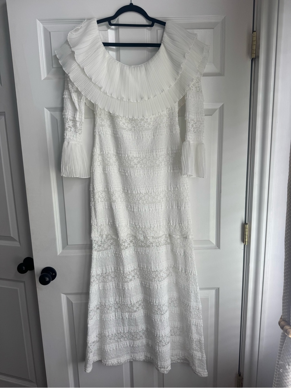 Elegant White Off the Shoulder Midi Dress